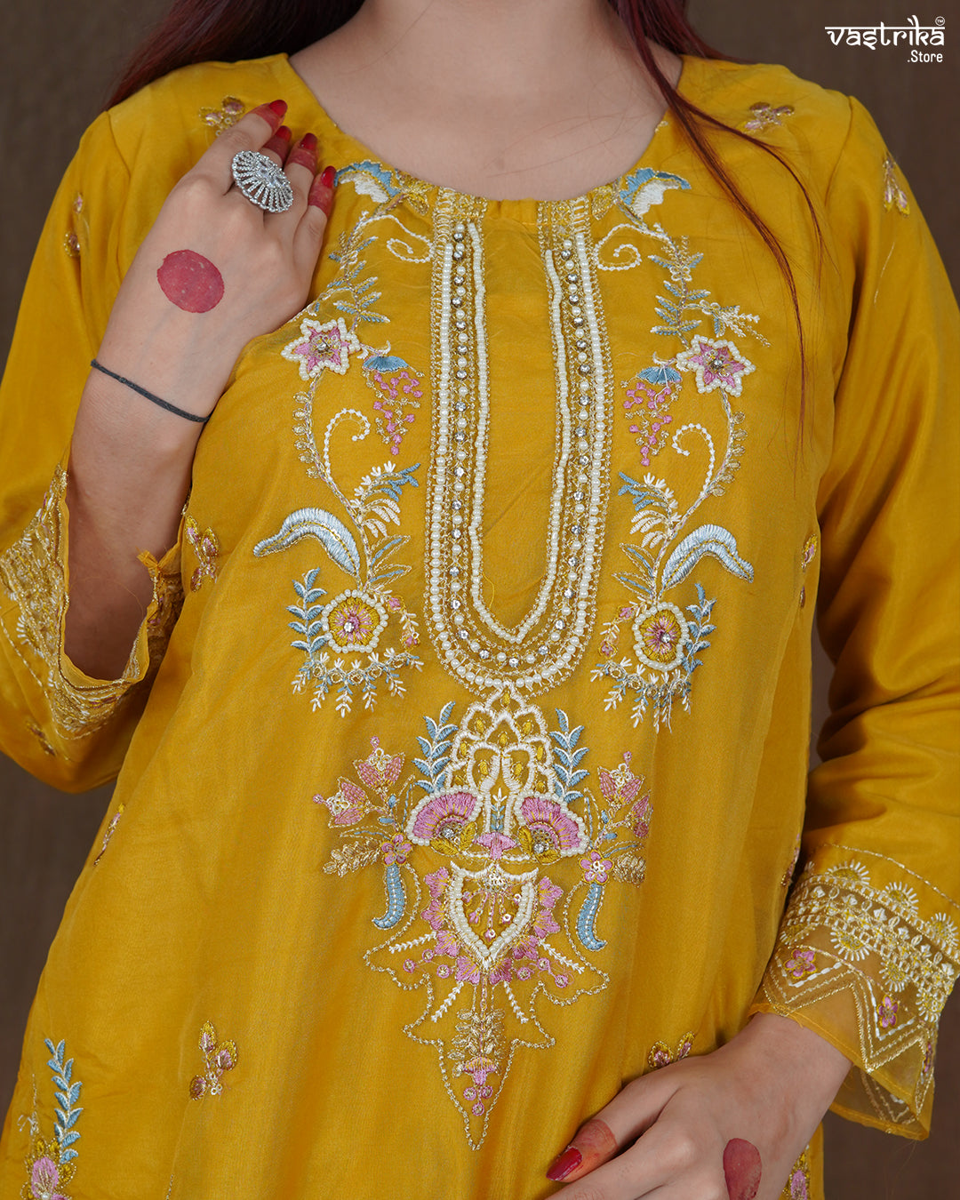 Zariya Handworked Jari Kurti Set